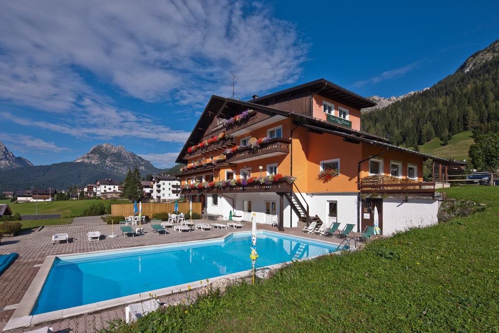 Hotel Haus Michaela Sappada Esterno foto