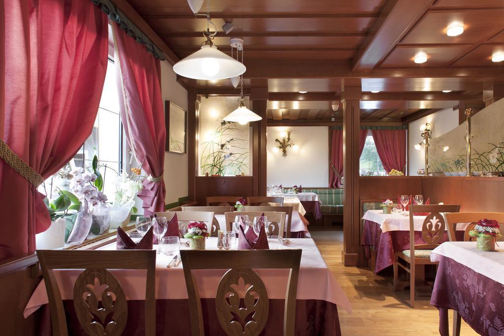 Hotel Haus Michaela Sappada Esterno foto